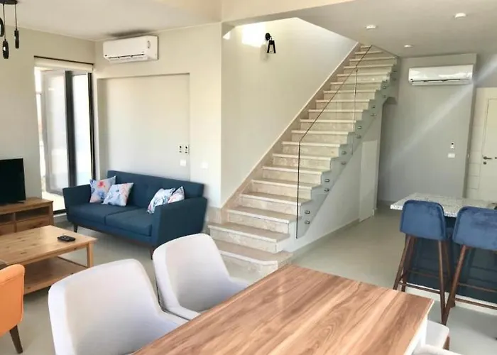 Emos Villa *